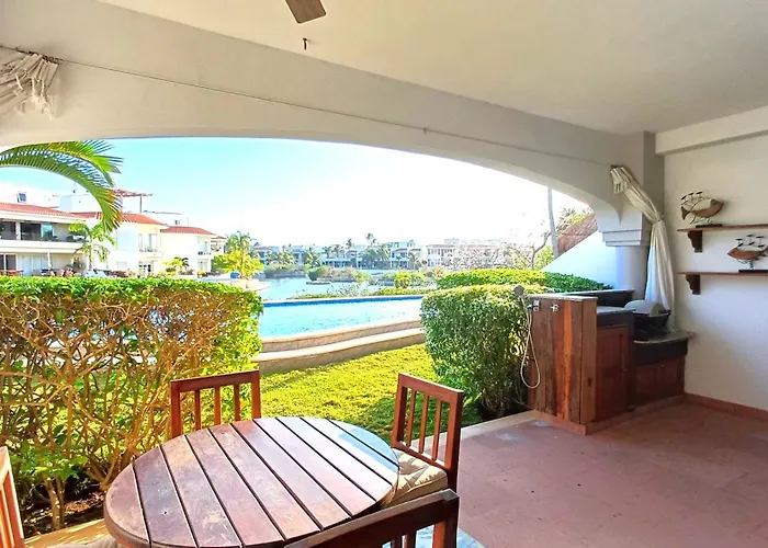 Bay Blue 2br On The Lagoon Next To The Holiday home Puerto Aventuras